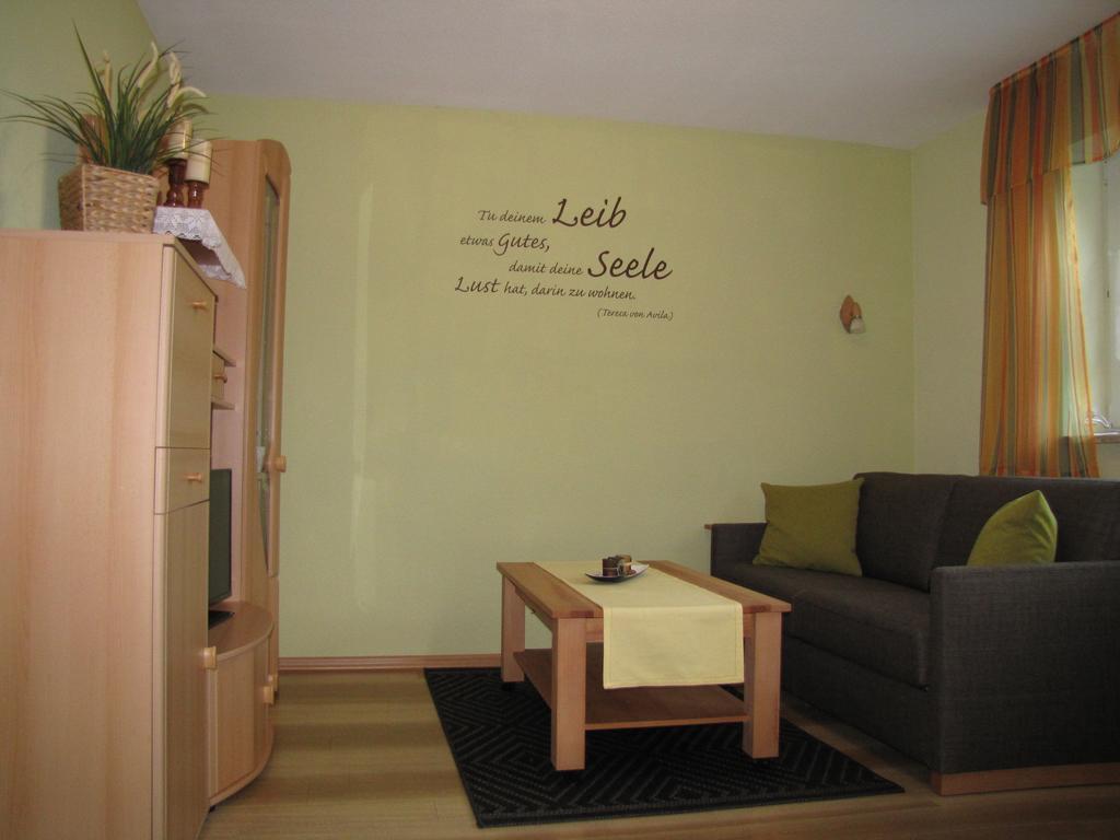 Stollenklause Apartment Hormersdorf  Room photo